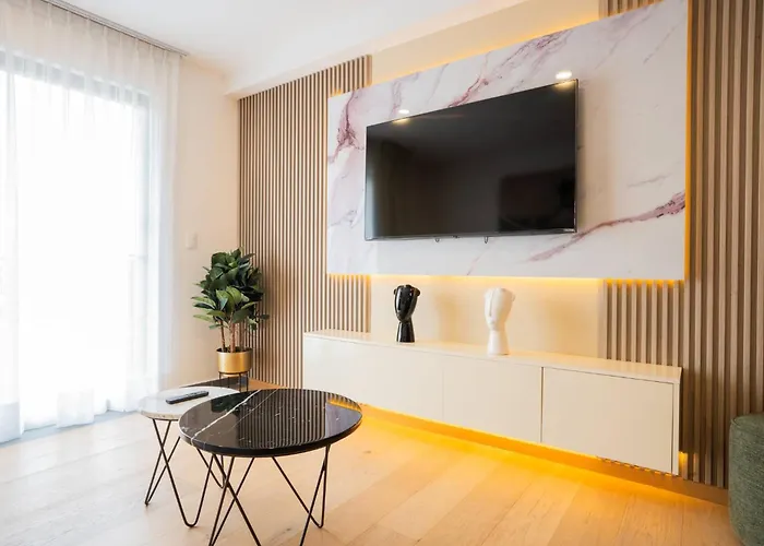 Apartment Luxury 2br With Pool, Gym & Coworking