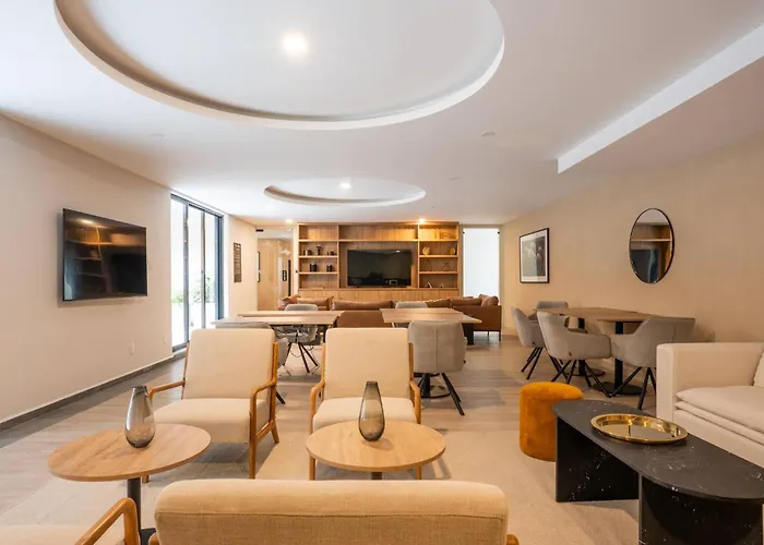 Apartment Luxury 2br With Pool, Gym & Coworking *