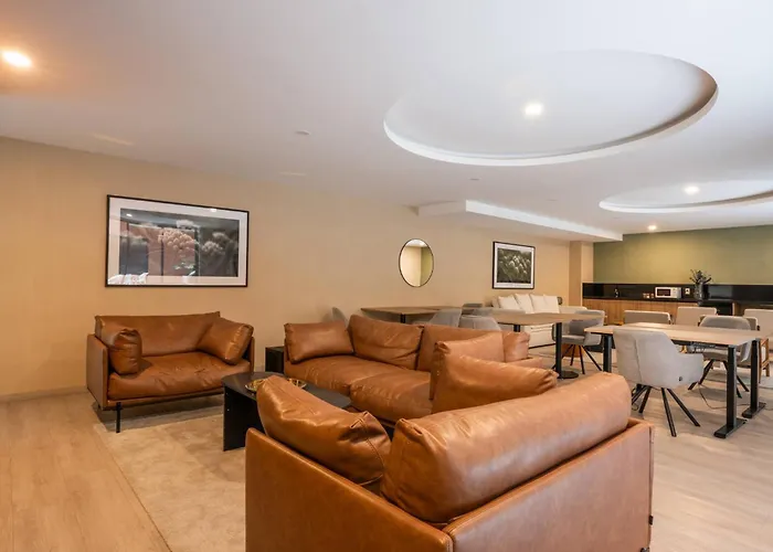 Apartment Luxury 2br With Pool, Gym & Coworking *