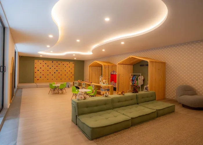 Apartment Luxury 2br With Pool, Gym & Coworking *