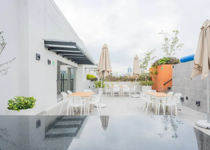 Apartment Luxury 2br With Pool, Gym & Coworking *