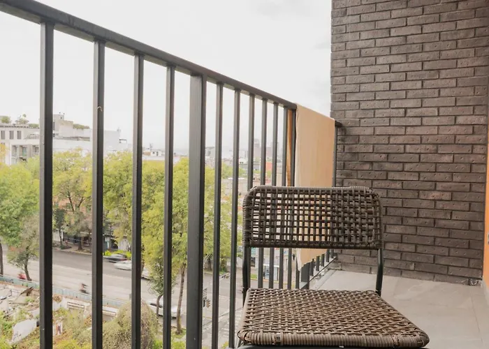 Luxury 2br With Pool, Gym & Coworking Apartment