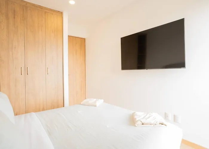 Apartment Luxury 2br With Pool, Gym & Coworking *