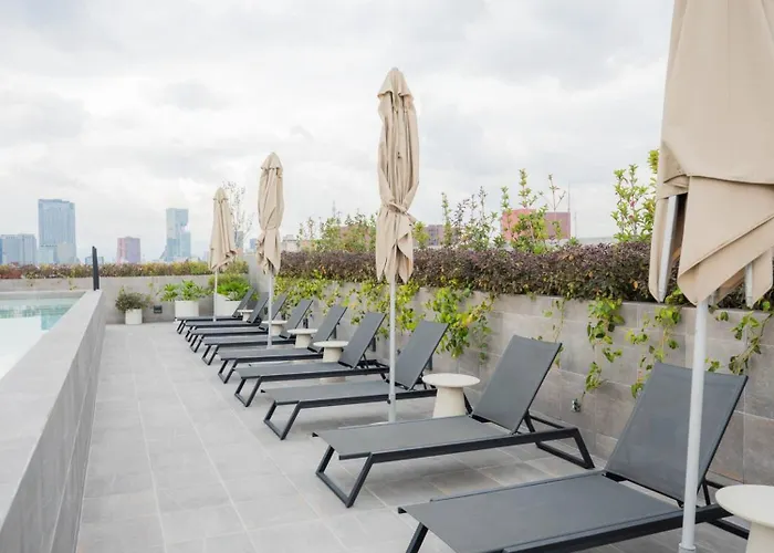 Luxury 2br With Pool, Gym & Coworking *